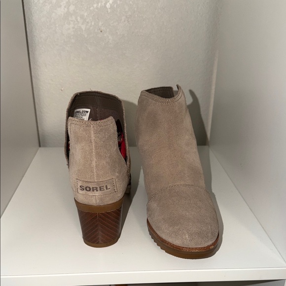 Sorel Shoes - Sorel Women's Taupe and Brown Ankle Boots